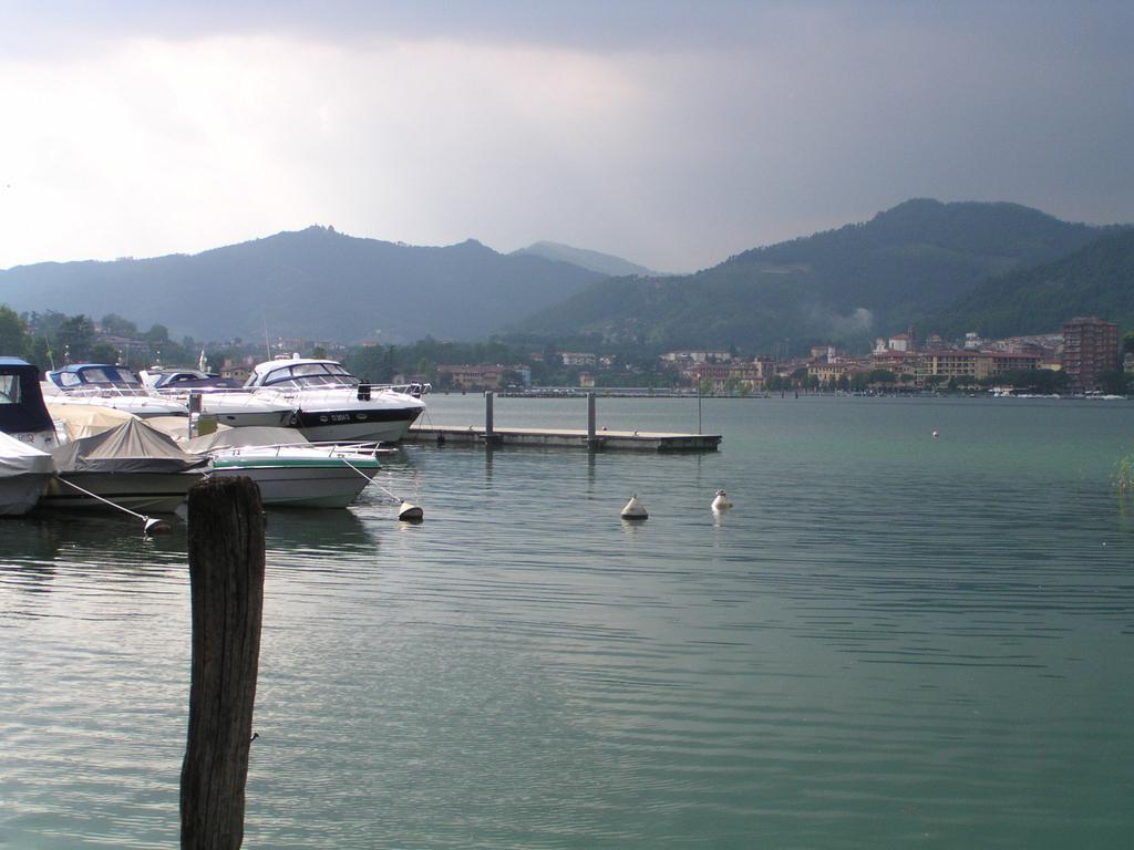 B&B Aria Di Lago Paratico Exterior photo